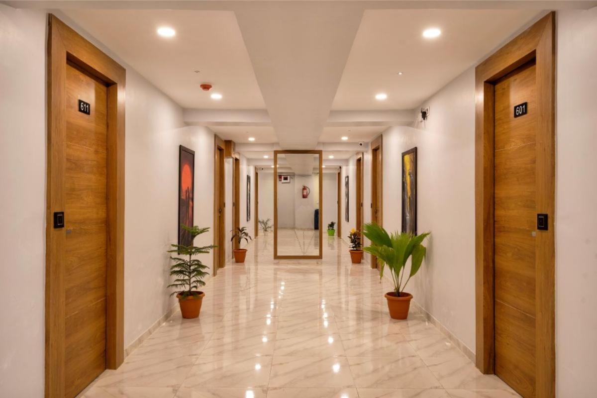 Hotel Royal 24 Ахмедабад Екстер'єр фото